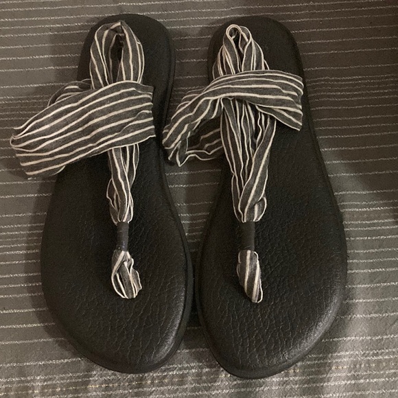 Relisting - Sanuk Yoga Sling size 11 - Picture 1 of 3